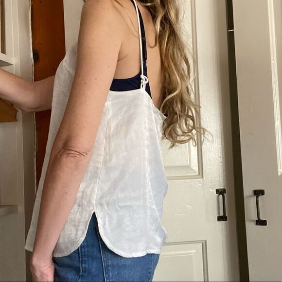 Lulu’s white from button sleeves blouse size small - Picture 2 of 14